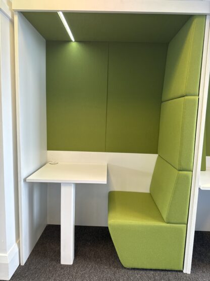 Green/White Working Booths/Pod