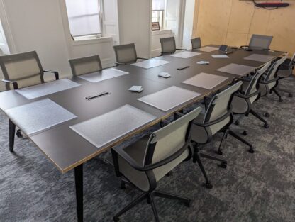 Mobili Vega Conference Table - Image 2