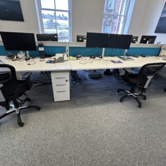 Bank of 6 White Bench Desking